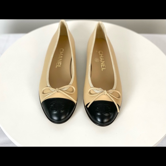 CHANEL Rare Aged Lambskin Cap Toe CC Ballerina Flats. New with tags, never worn. - Picture 7 of 15